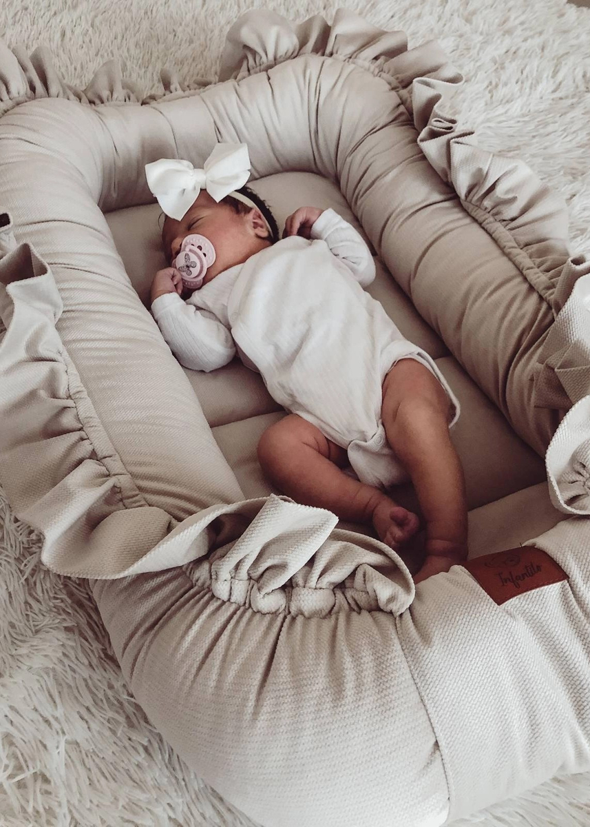 KOKON niemowlęcy VELVET z falbanką