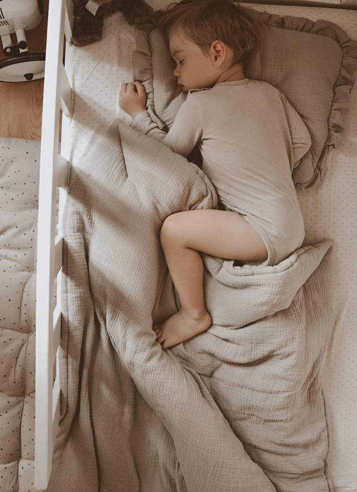 POŚCIEL MUŚLINOWA z falbanką 120x90 kołderka + poduszka WYPEŁNIENIE