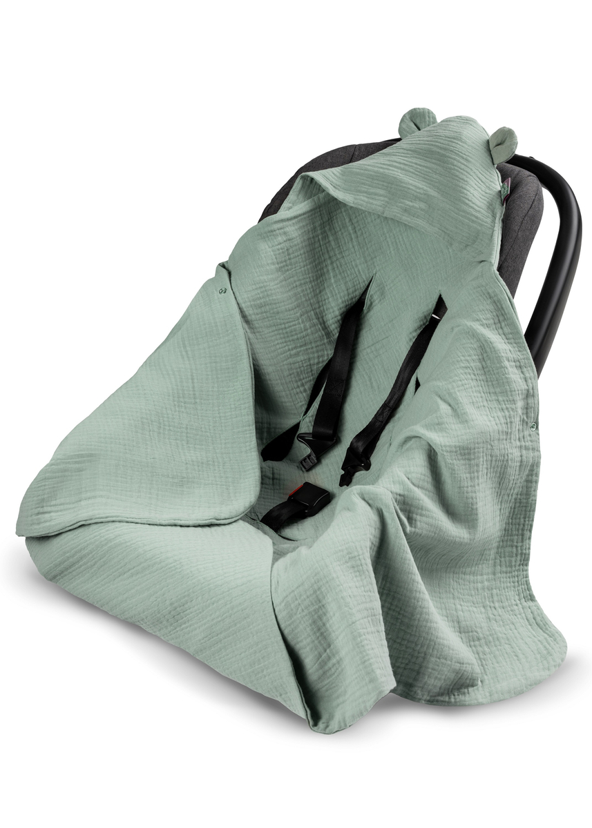 Muślinowy otulacz z kapturkiem do fotelika letni