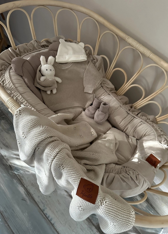 KOKON niemowlęcy VELVET z falbanką