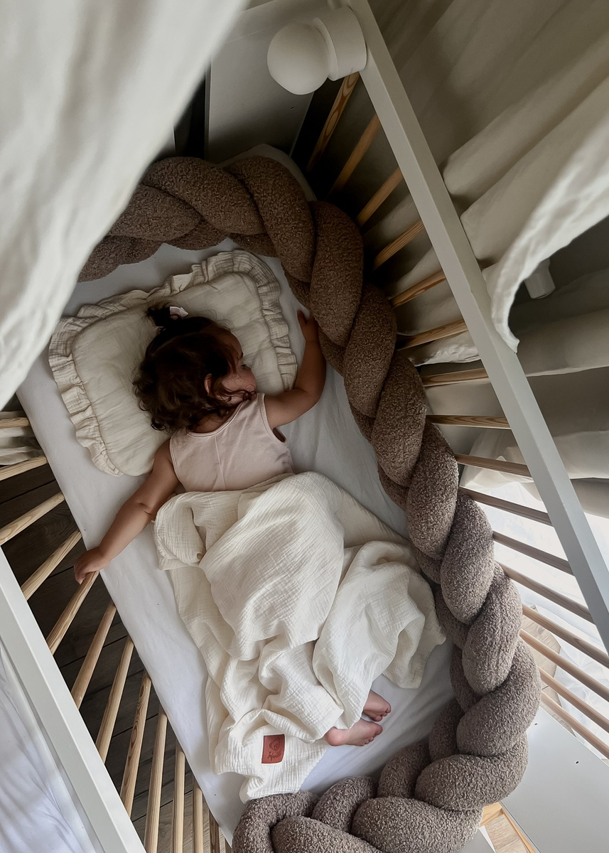 Ochraniacz WARKOCZ do łóżeczka BARANEK BOUCLE