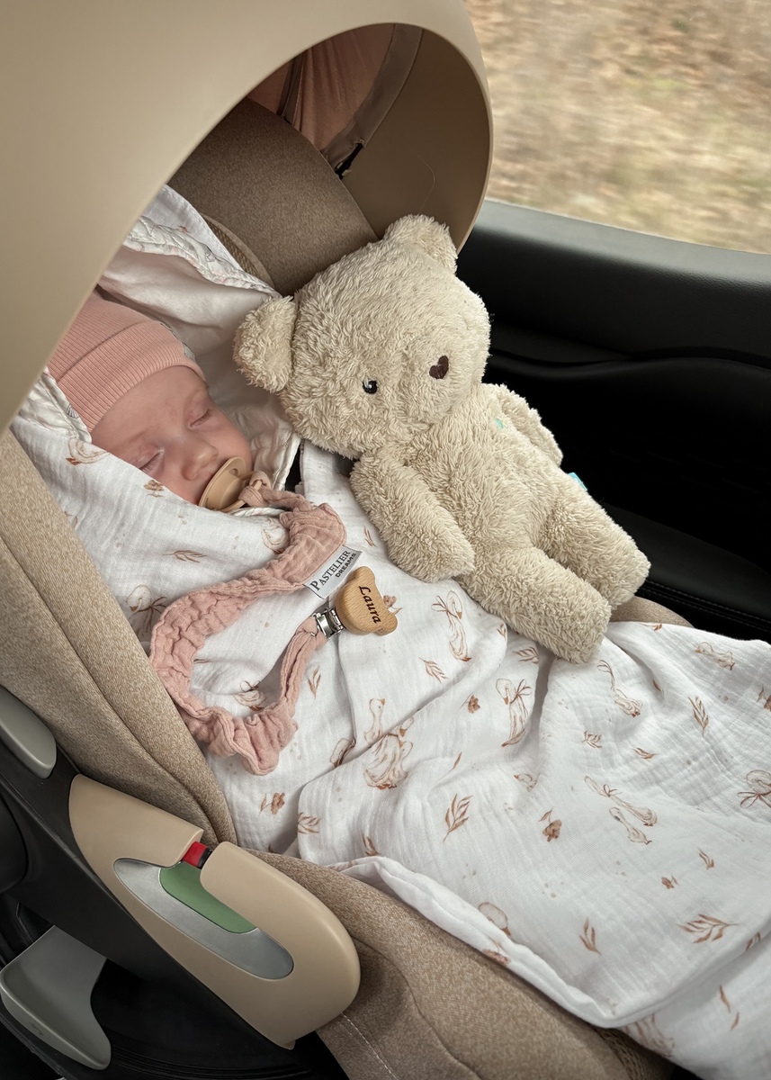 Muślinowy otulacz z kapturkiem do fotelika letni MOMMY GOOSE