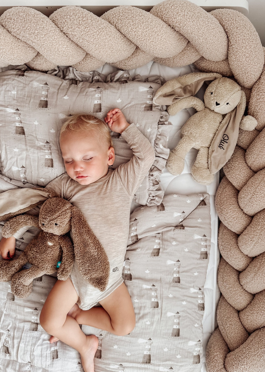 Ochraniacz WARKOCZ do łóżeczka BARANEK BOUCLE