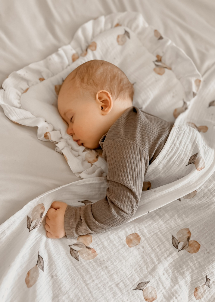 Komplet letni poduszka z falbanką i otulacz MUŚLIN