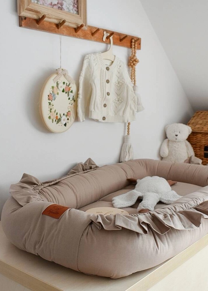 KOKON niemowlęcy BAWEŁNIANY z falbanką