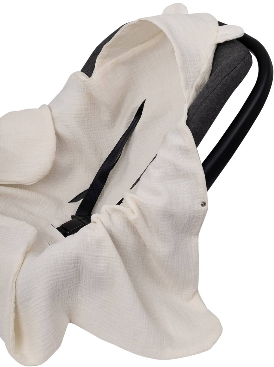 Muślinowy otulacz z kapturkiem do fotelika letni