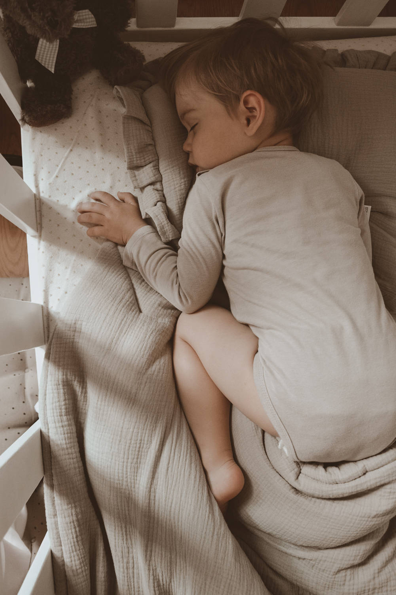 POŚCIEL MUŚLINOWA z falbanką 120x90 kołderka + poduszka WYPEŁNIENIE