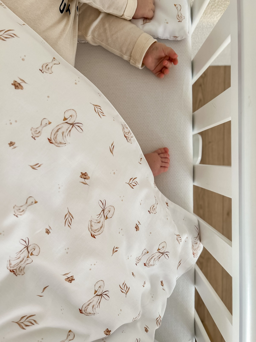 Pościel dziecięca do łóżeczka 100x135cm z wypustką 2elem 