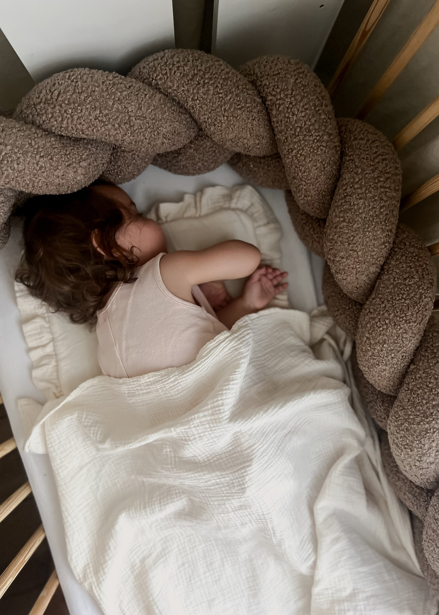 Ochraniacz WARKOCZ do łóżeczka BARANEK BOUCLE